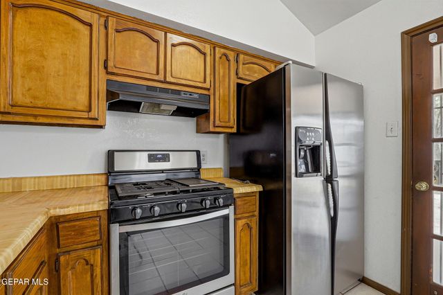 11441 Lake Geneva Drive, El Paso, TX 79936