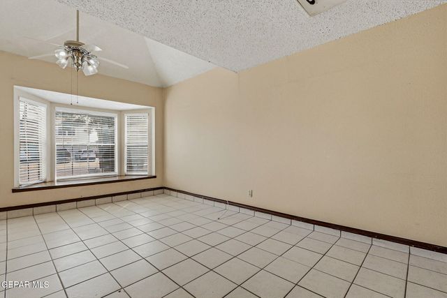 11441 Lake Geneva Drive, El Paso, TX 79936