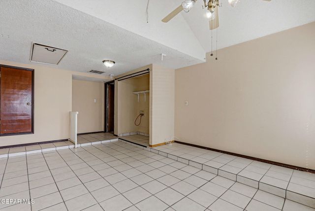 11441 Lake Geneva Drive, El Paso, TX 79936