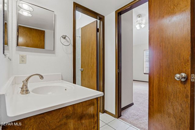 11441 Lake Geneva Drive, El Paso, TX 79936