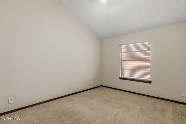 11441 Lake Geneva Drive, El Paso, TX 79936