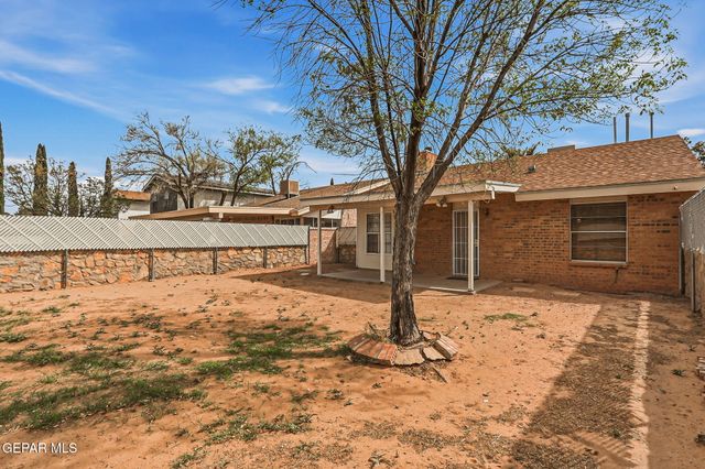 11441 Lake Geneva Drive, El Paso, TX 79936