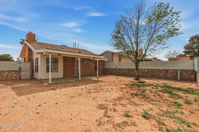 11441 Lake Geneva Drive, El Paso, TX 79936