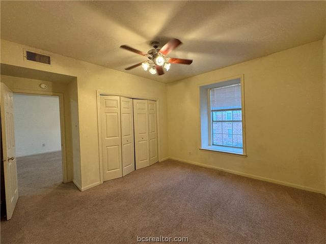 400 Nagle Street 204, College Station, TX 77840