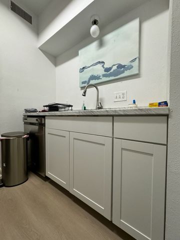 400 Nagle Street 204, College Station, TX 77840