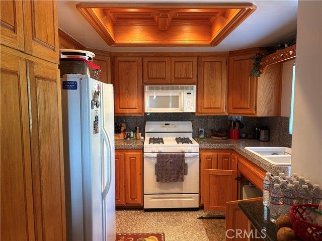 95 W. Laurel Avenue, Sierra Madre, CA 91024