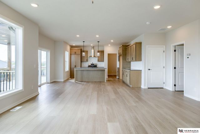 11711 S 123rd Avenue, Papillion, NE 68046