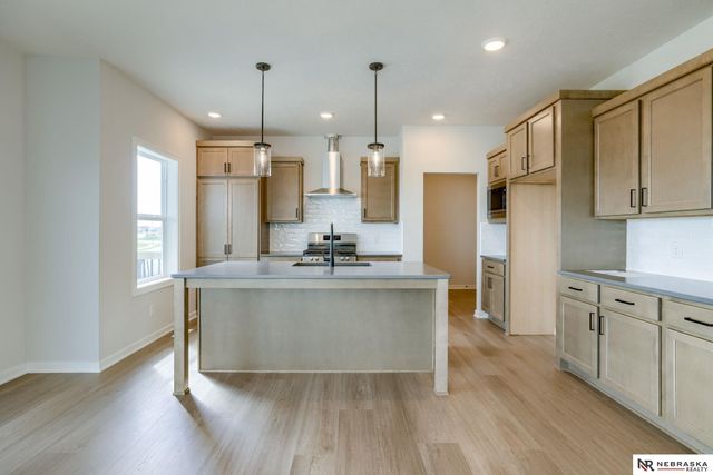 11711 S 123rd Avenue, Papillion, NE 68046