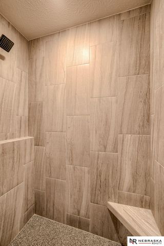 11711 S 123rd Avenue, Papillion, NE 68046