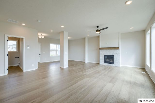 11711 S 123rd Avenue, Papillion, NE 68046