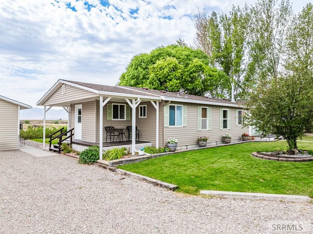 Image 2 of property listing at 3500 W 2800 N, Malad, ID 83252