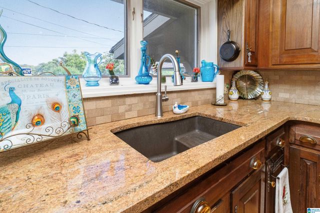 243 ROCK INN POINT, Cropwell, AL 35054