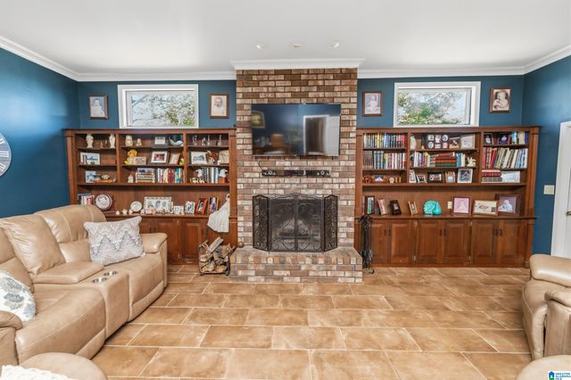 243 ROCK INN POINT, Cropwell, AL 35054