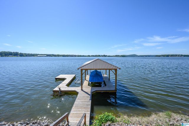 243 ROCK INN POINT, Cropwell, AL 35054