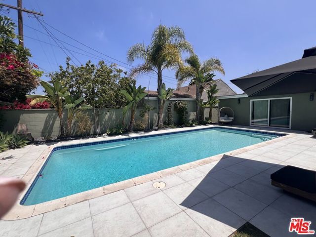 7865 Bleriot Avenue, Los Angeles, CA 90045