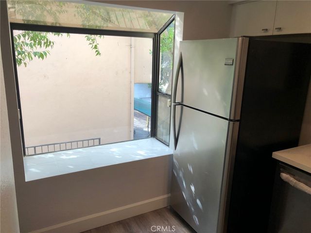 3333 Primera Avenue B, Hollywood Hills East, CA 90068