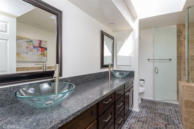 3333 Primera Avenue B, Hollywood Hills East, CA 90068