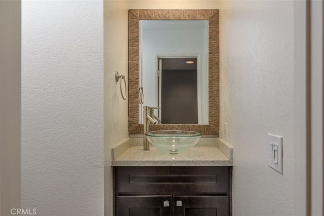 3333 Primera Avenue B, Hollywood Hills East, CA 90068