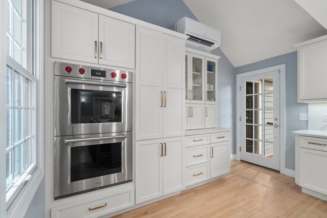 1375 Brush Hill Rd, Milton, MA 02186