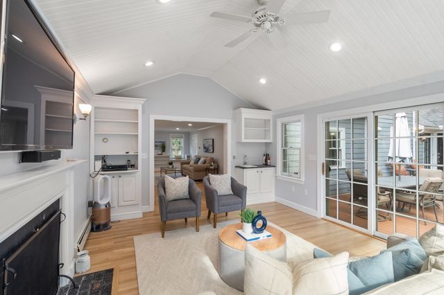 1375 Brush Hill Rd, Milton, MA 02186