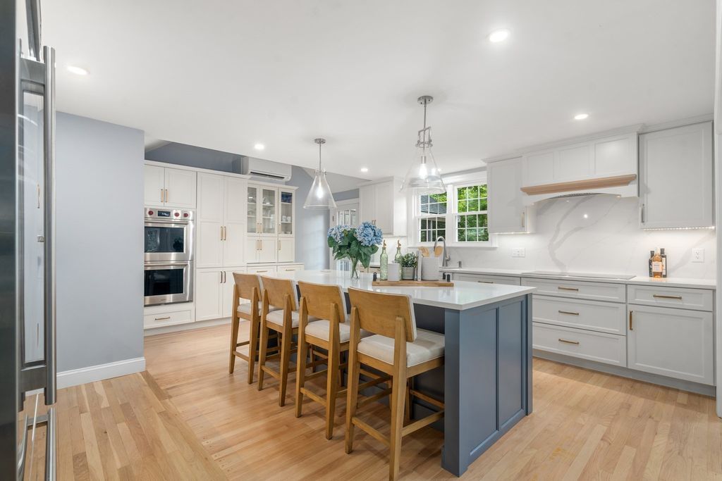 1375 Brush Hill Rd, Milton, MA 02186