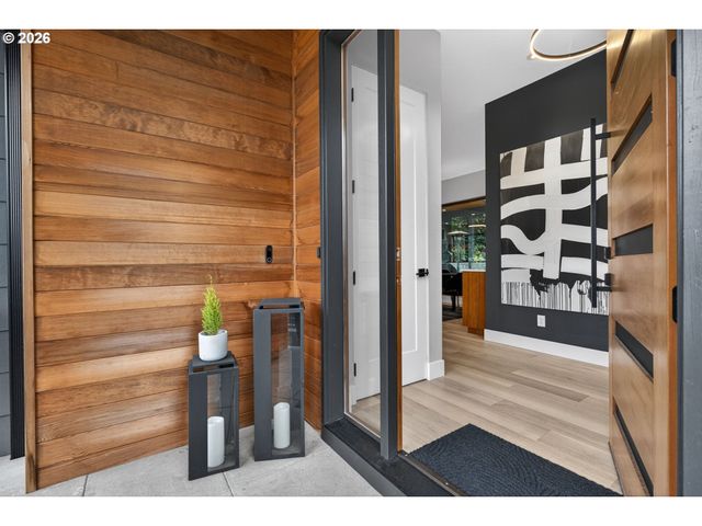 7625 S FULTON PARK Blvd, Portland, OR 97219