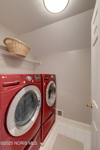 4731 Cabriolet Lane, Maumee, OH 43537