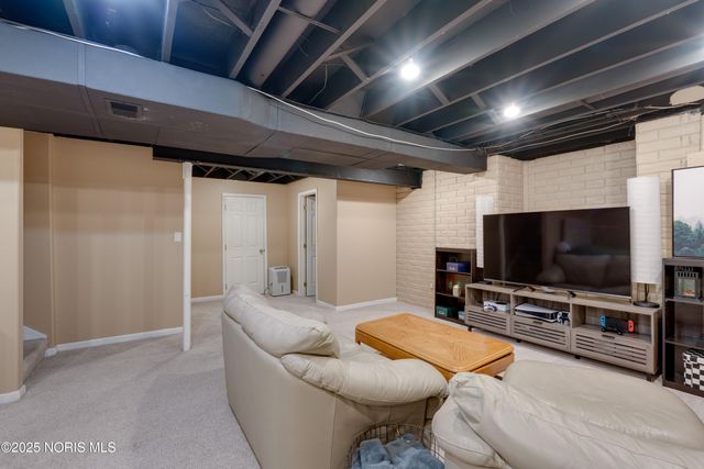 4731 Cabriolet Lane, Maumee, OH 43537