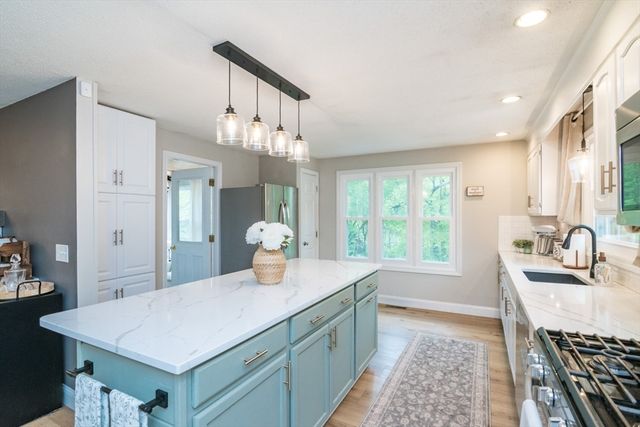 217 Pleasant St, East Longmeadow, MA 01028