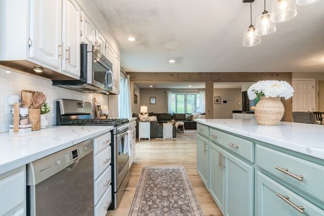 217 Pleasant St, East Longmeadow, MA 01028