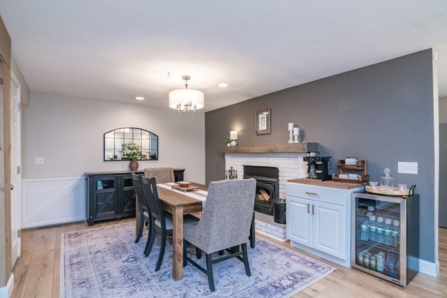 217 Pleasant St, East Longmeadow, MA 01028