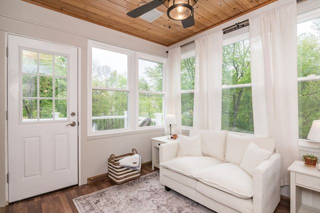 217 Pleasant St, East Longmeadow, MA 01028