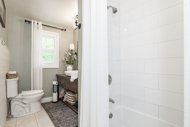 217 Pleasant St, East Longmeadow, MA 01028