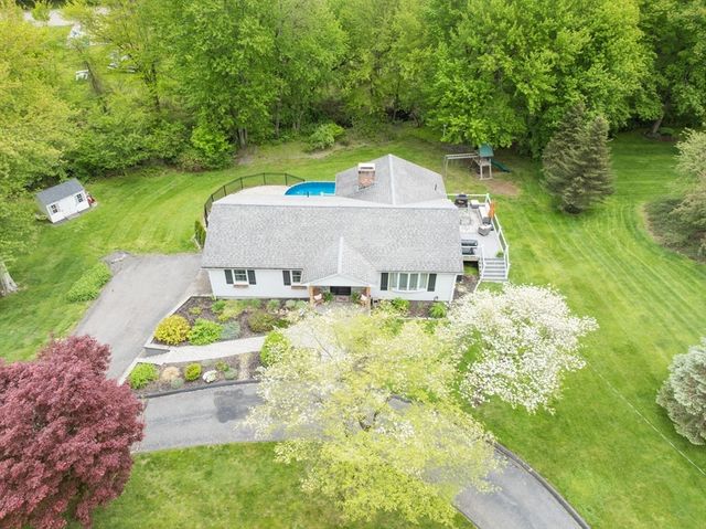 217 Pleasant St, East Longmeadow, MA 01028