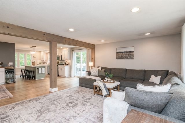 217 Pleasant St, East Longmeadow, MA 01028