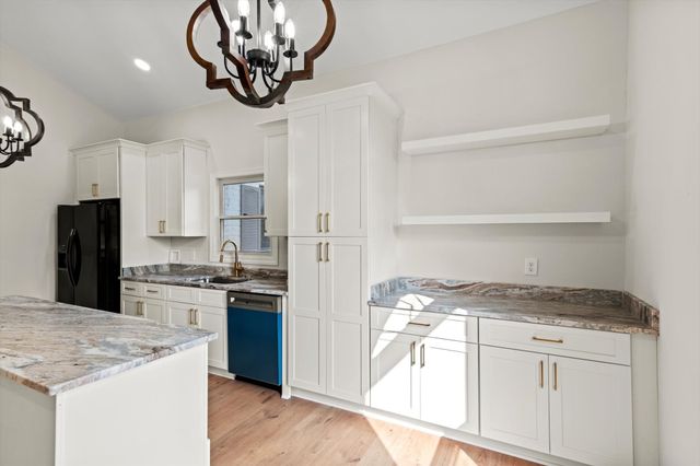 207 Megan Cir, Shelbyville, TN 37160