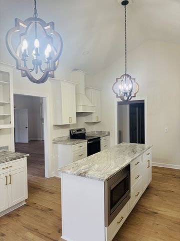 207 Megan Cir, Shelbyville, TN 37160