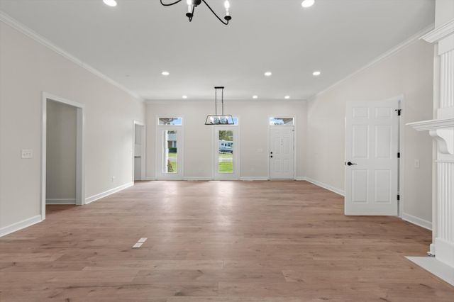 207 Megan Cir, Shelbyville, TN 37160