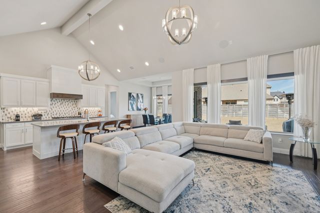 813 Boardwalk Way, Aubrey, TX 76227