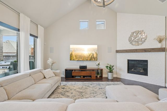 813 Boardwalk Way, Aubrey, TX 76227