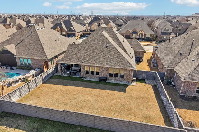 813 Boardwalk Way, Aubrey, TX 76227