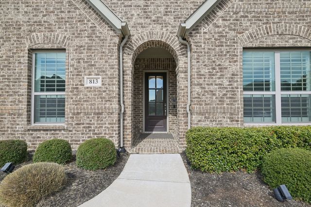813 Boardwalk Way, Aubrey, TX 76227