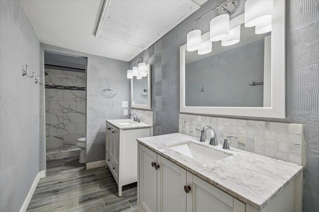 781 Country Place Drive 2045, Houston, TX 77079