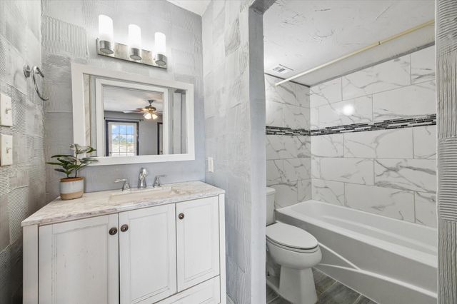 781 Country Place Drive 2045, Houston, TX 77079