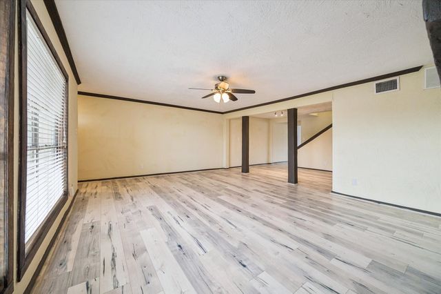 781 Country Place Drive 2045, Houston, TX 77079