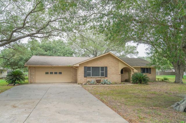 424 Candy Street, El Campo, TX 77437