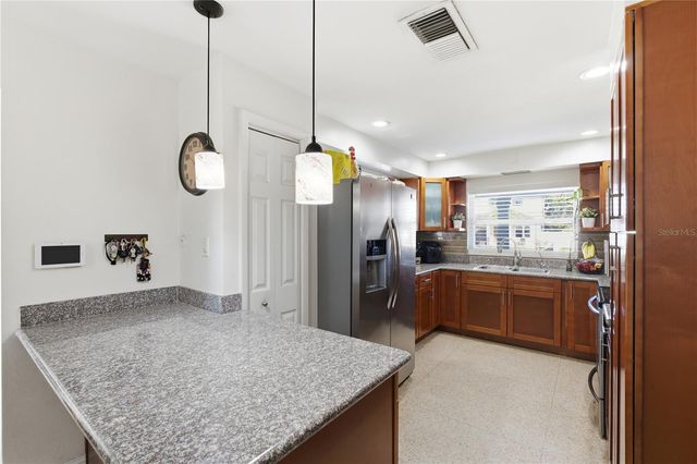 3214 W ABDELLA STREET, Tampa, FL 33607