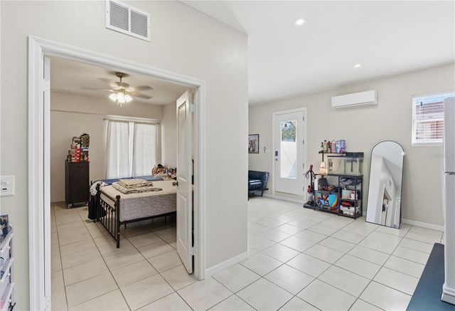 3214 W ABDELLA STREET, Tampa, FL 33607