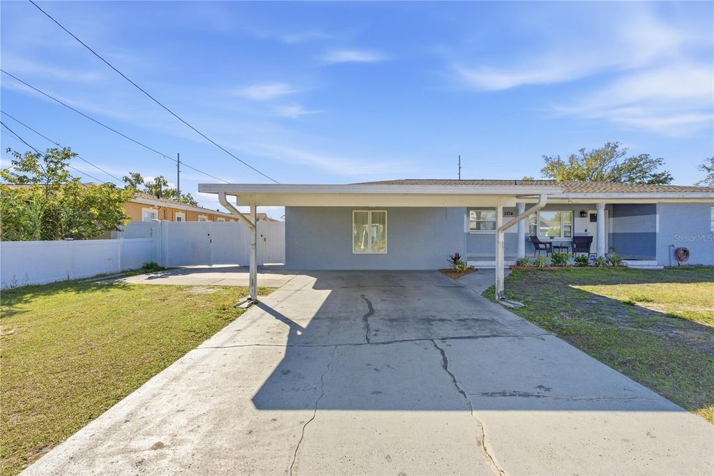 Image 2 of property listing at 3214 W ABDELLA STREET, Tampa, FL 33607