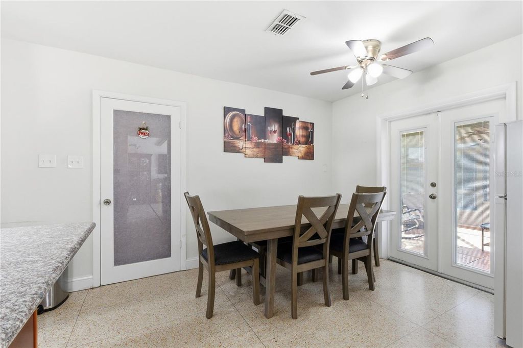 Image 13 of property listing at 3214 W ABDELLA STREET, Tampa, FL 33607